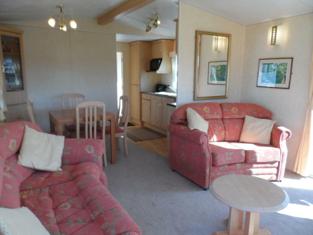 Luxury Mobile Home Near Perranporth Situated On A Quiet Farm Truro Exterior photo